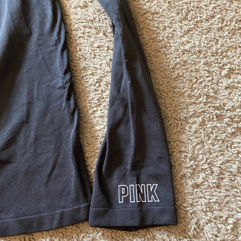 NWT Victoria Secret ZIP front seamless jacket .